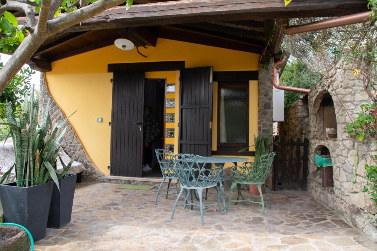 B&B Il Giardino Arbus Exteriör bild